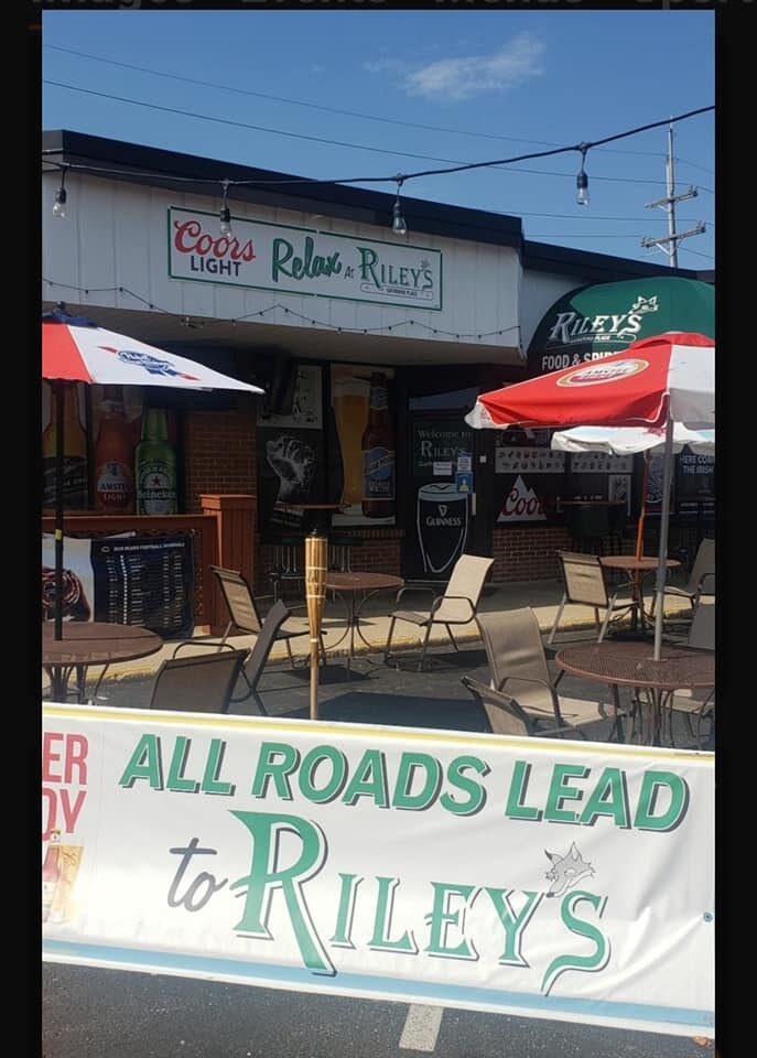 The outdoor patio at Riley's Gathering Place in Elmhurst
